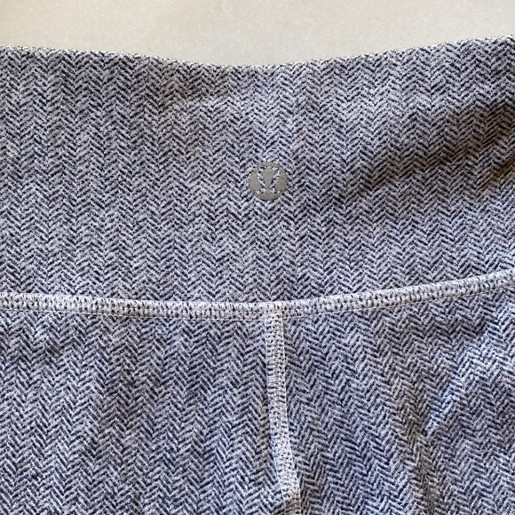 Lululemon Wunder Under Crop Herringbone White Black Size 6 - Picture 10 of 15
